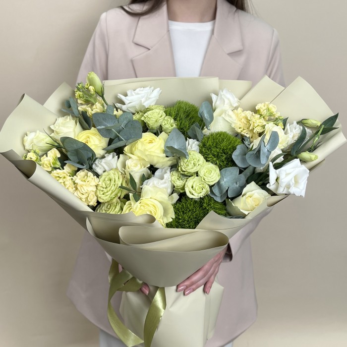 Букет дня с розами Млечный путь